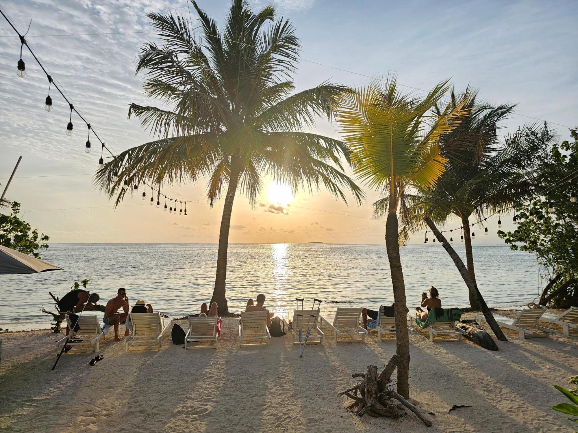 The Sunset Villa Dhiffushi Kültér fotó